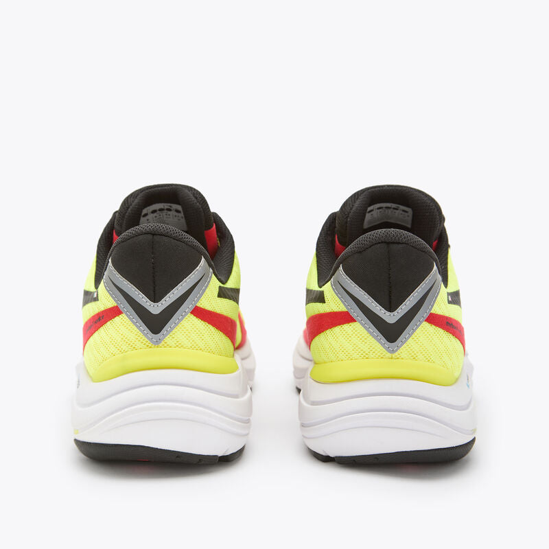 DIADORA Mythos Blushield 8 Vortice