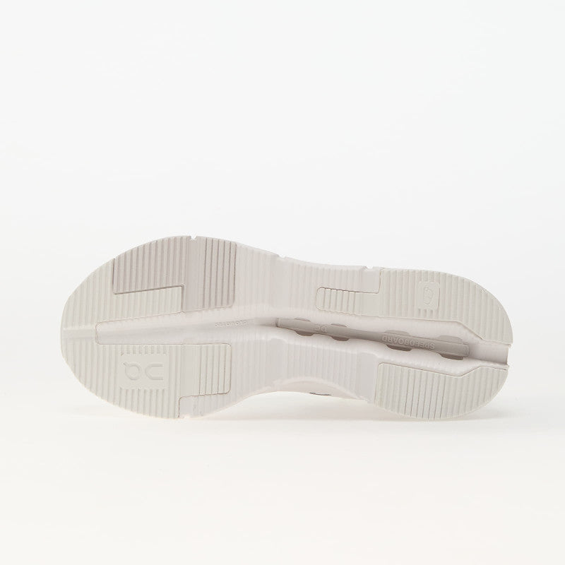 On M Cloudnova 2 All White