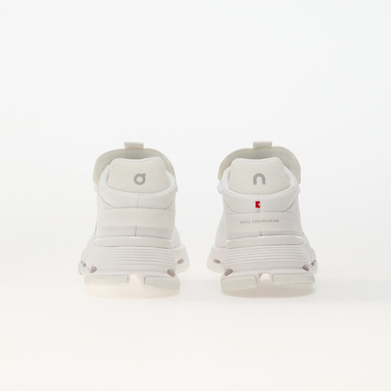 On M Cloudnova 2 All White