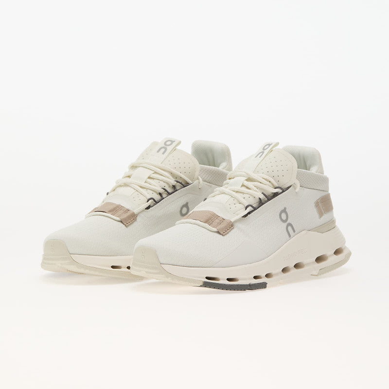 On Wmns Cloudnova 2 Ice/ Sand