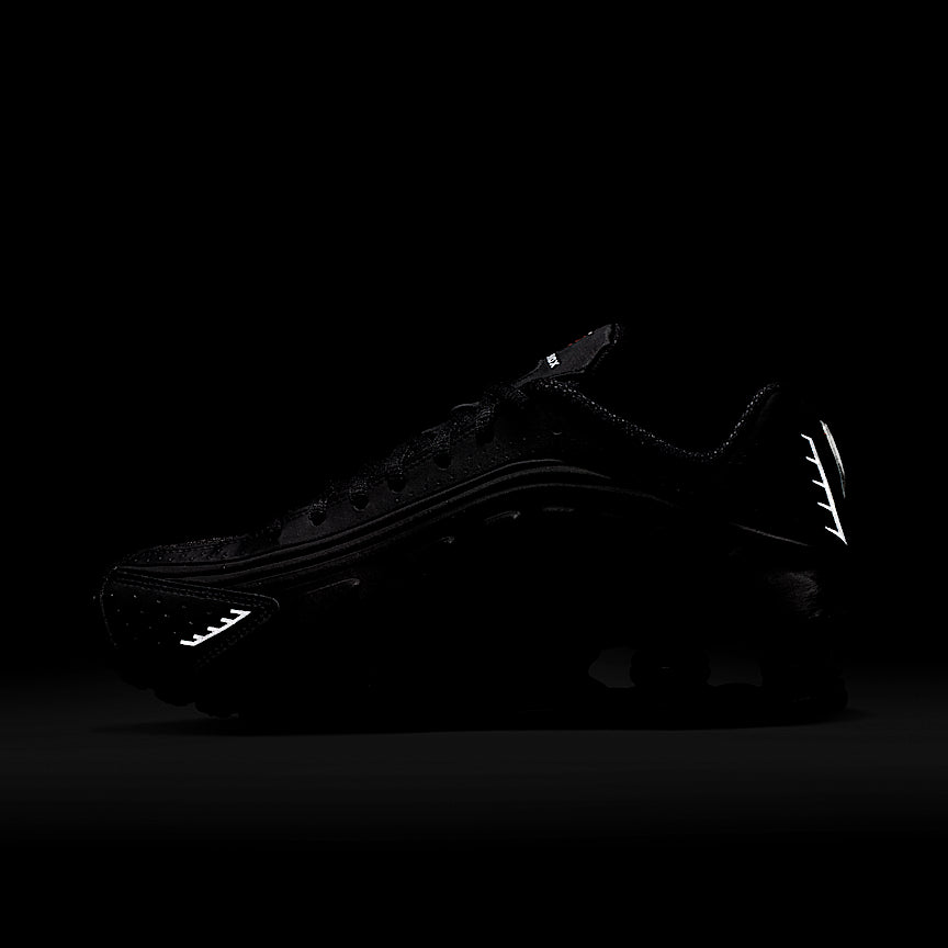 Nike Shox R4