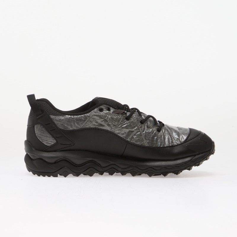 Mizuno x Han Kjøbenhavn Wave Mujin TL Black/ Black Sand/ Iron Gate