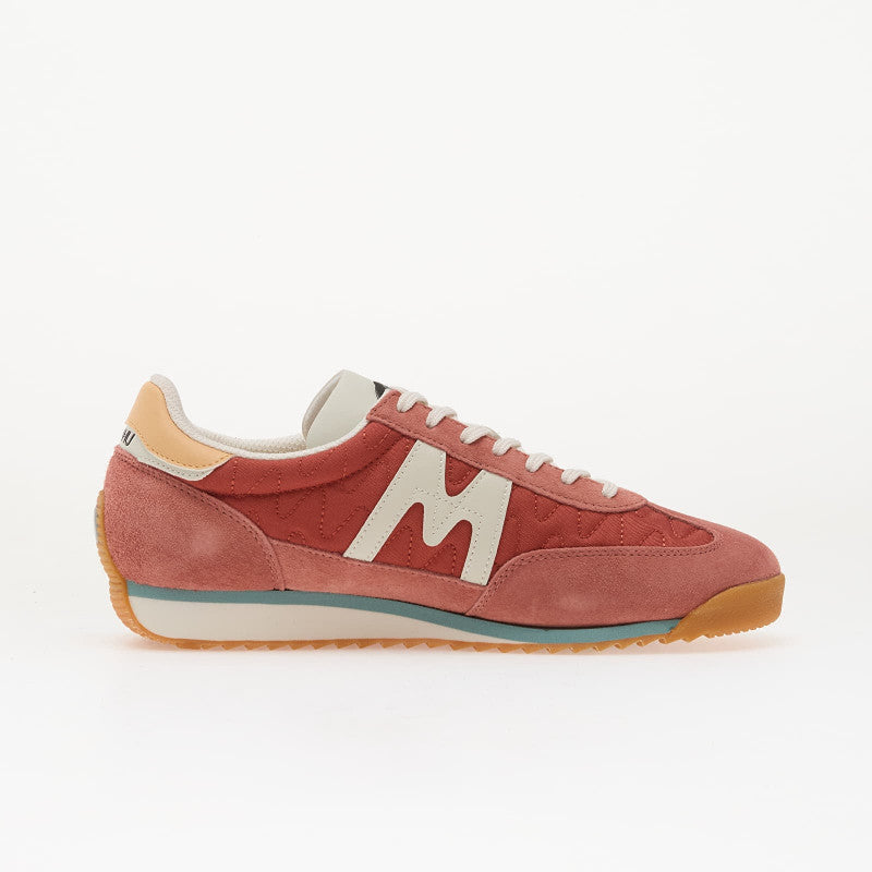 Karhu Mestari 76 Light Mahogany/ Blanc De Blanc
