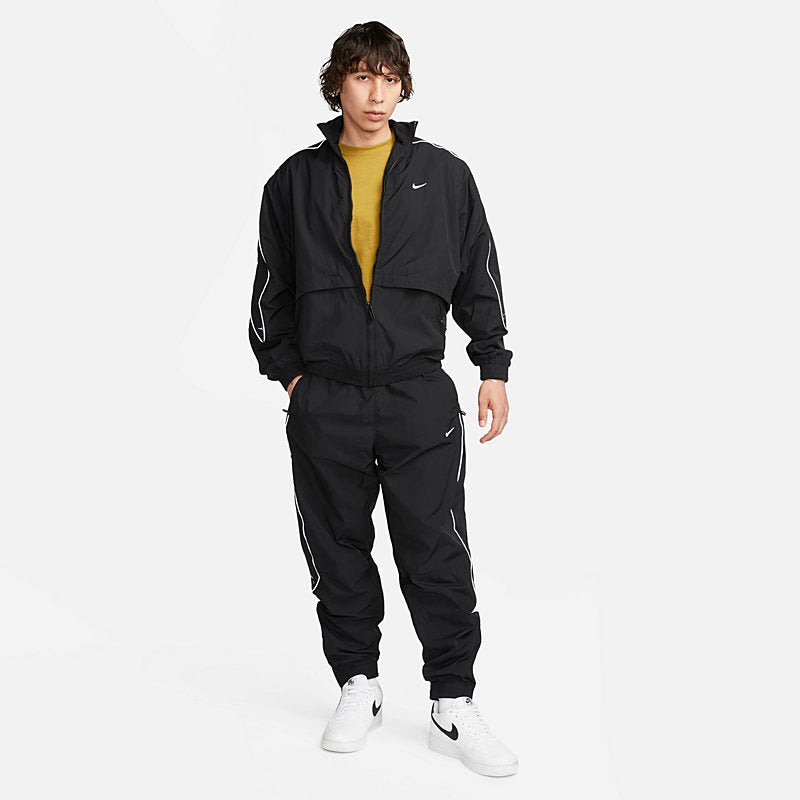 Nike Solo Swoosh