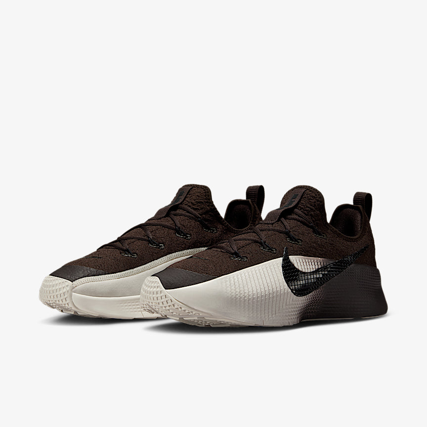 Nike LeBron TR 1