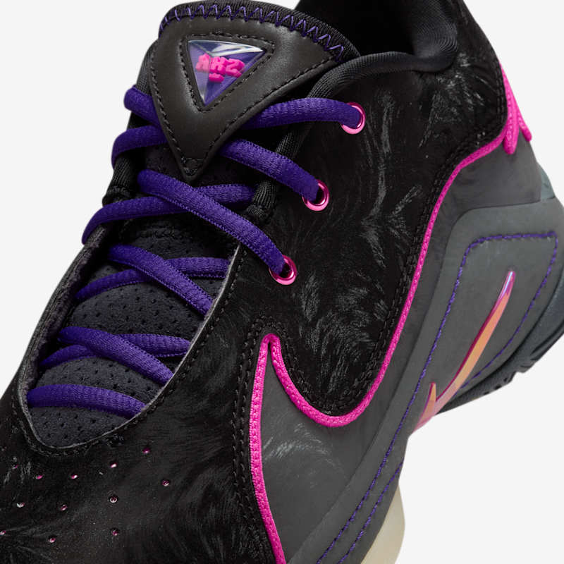Nike LeBron XXII