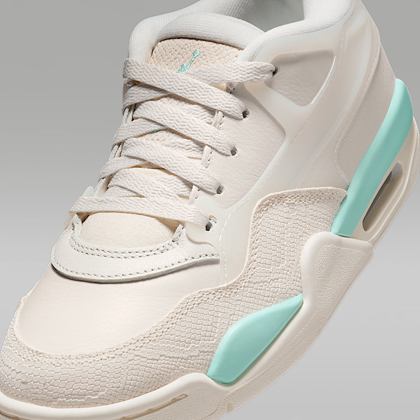 Air Jordan 4 RM SE