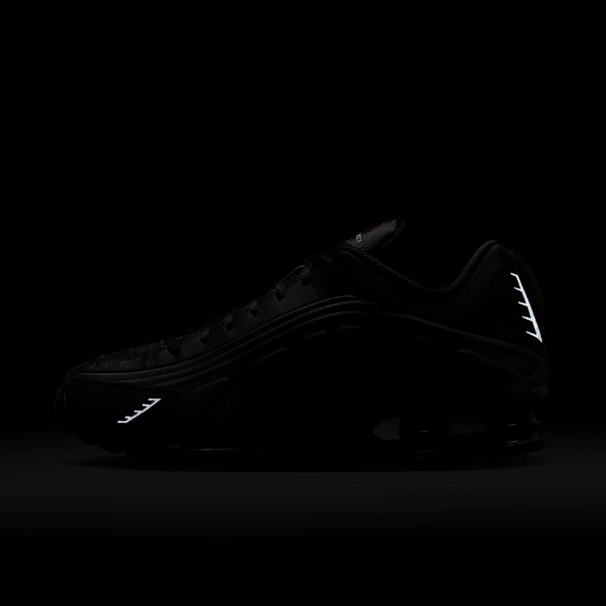 Nike Shox R4