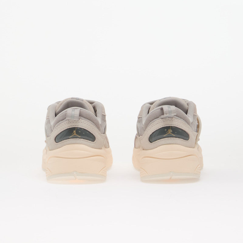 Jordan Trunner O/S Lt Iron Ore/ Legend Md Brown-Smoke Grey