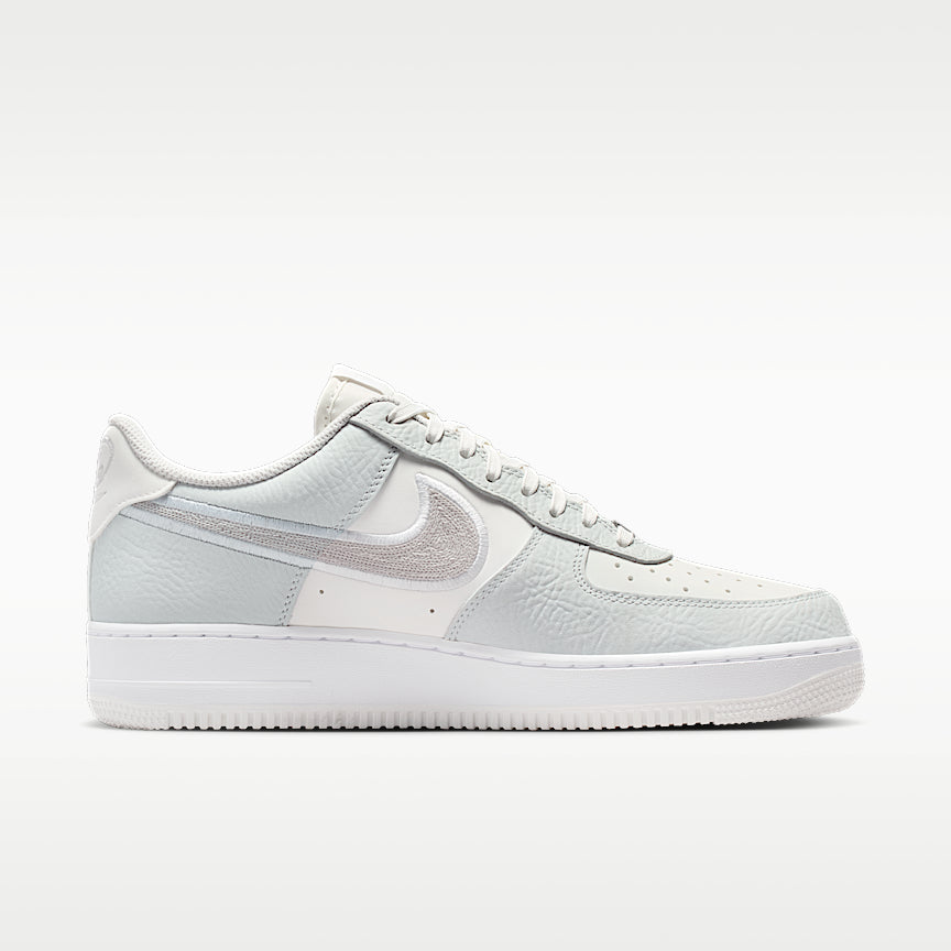 Nike Air Force 1 '07 LV8