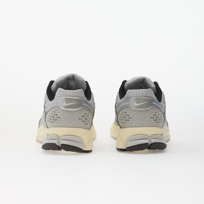 Nike Zoom Vomero 5 Grey Fog/ Chrome-Metallic Silver