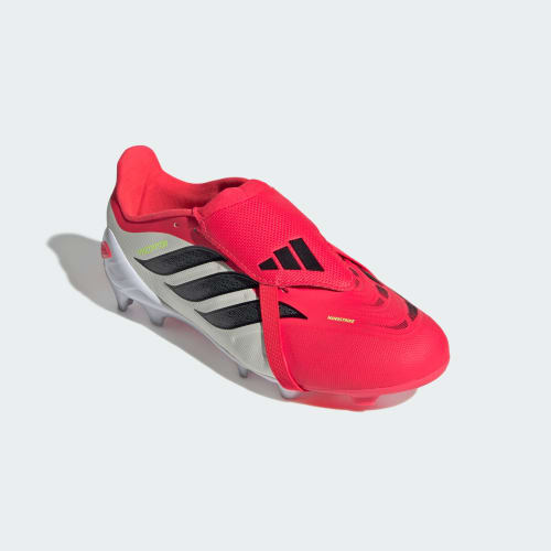adidas PREDATOR LEAGUE z wywijanym językiem, przeznaczone na naturalną nawierzchnię