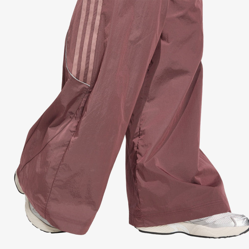 adidas Teamgeist Tp Quiet Crimson/ Reflective Silver/ Wonder Oxide