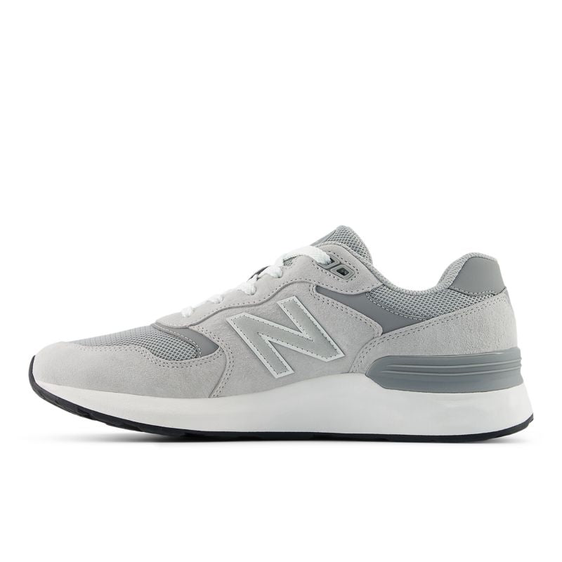 New Balance 880