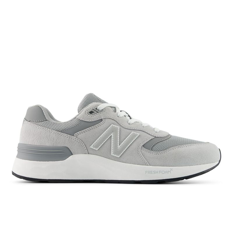New Balance 880