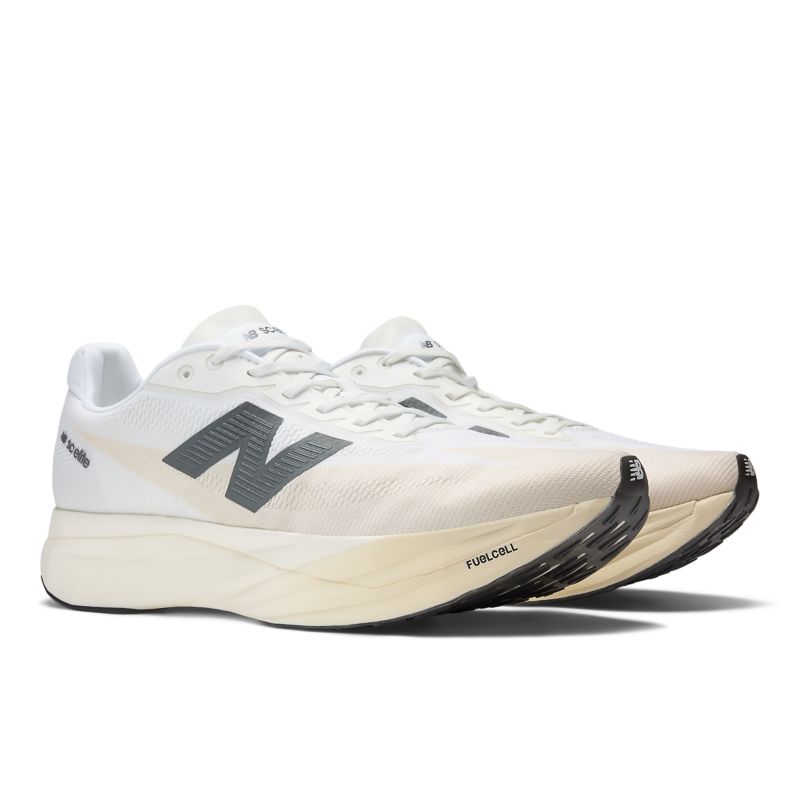 New Balance FuelCell SC Elite V5