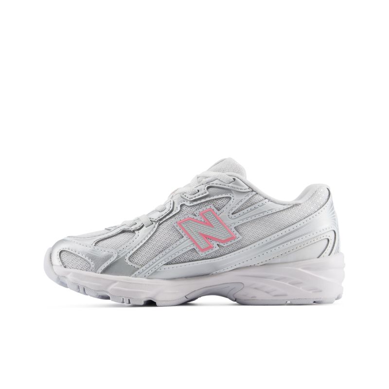 New Balance 740 GS