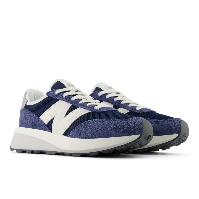 New Balance 370