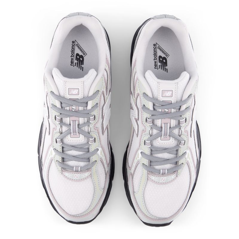 New Balance 740