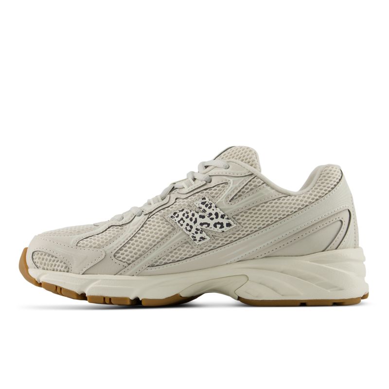 New Balance 740