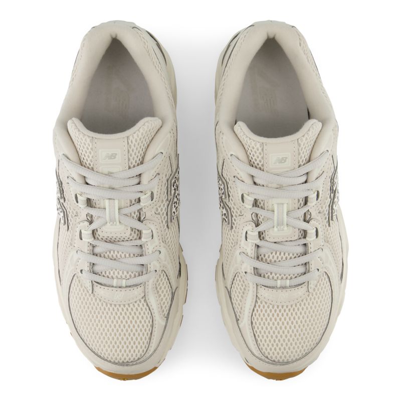New Balance 740