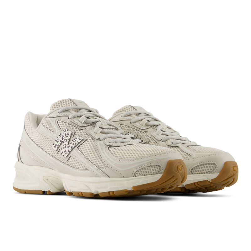 New Balance 740