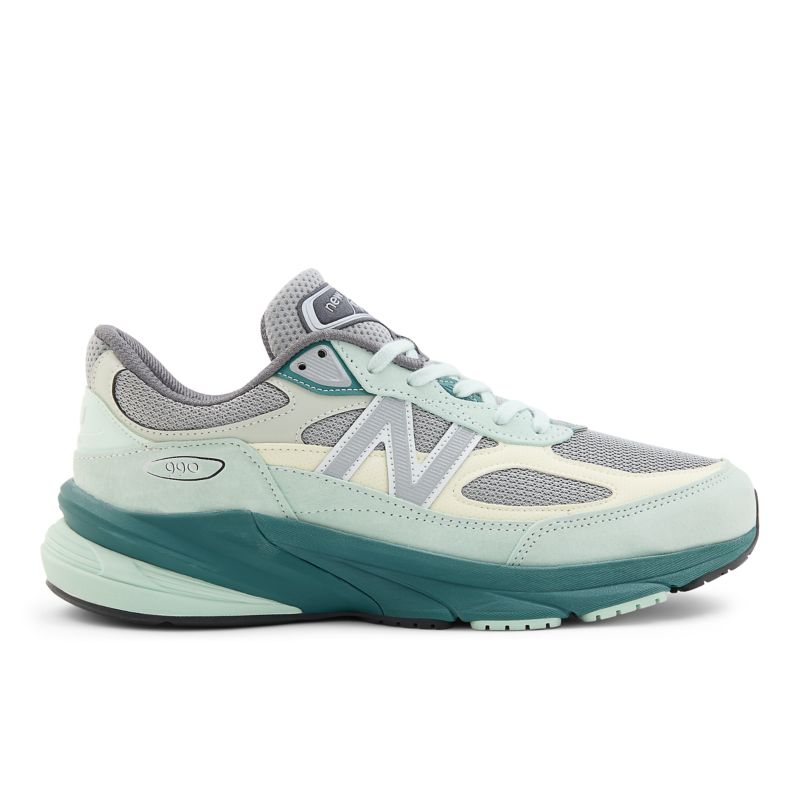 New Balance 990