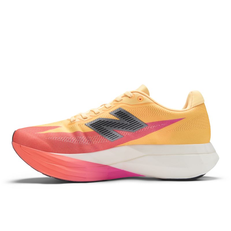 New Balance FuelCell SC Elite V5