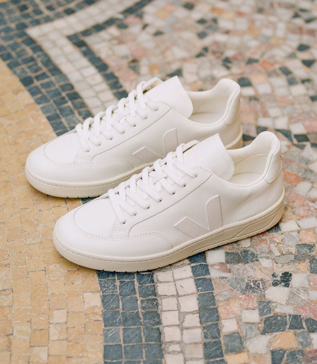 Veja Wmns V-12 Leather